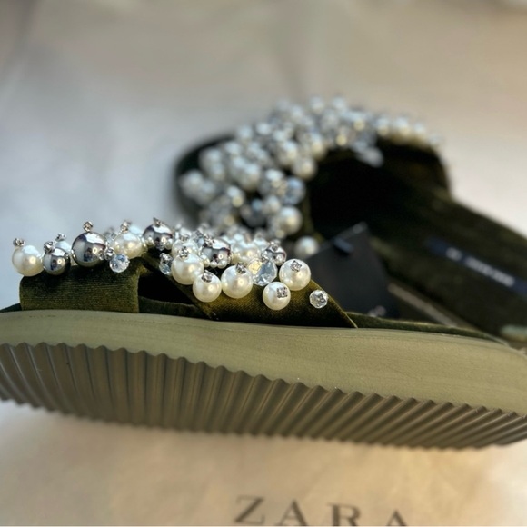 ZARA Velvet Platform Pearl Beaded Sandals - Picture 6 of 6